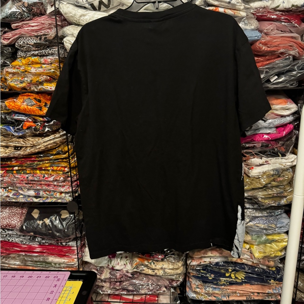 H&M Black Tee with White Palm Design - Picture 3 of 3
